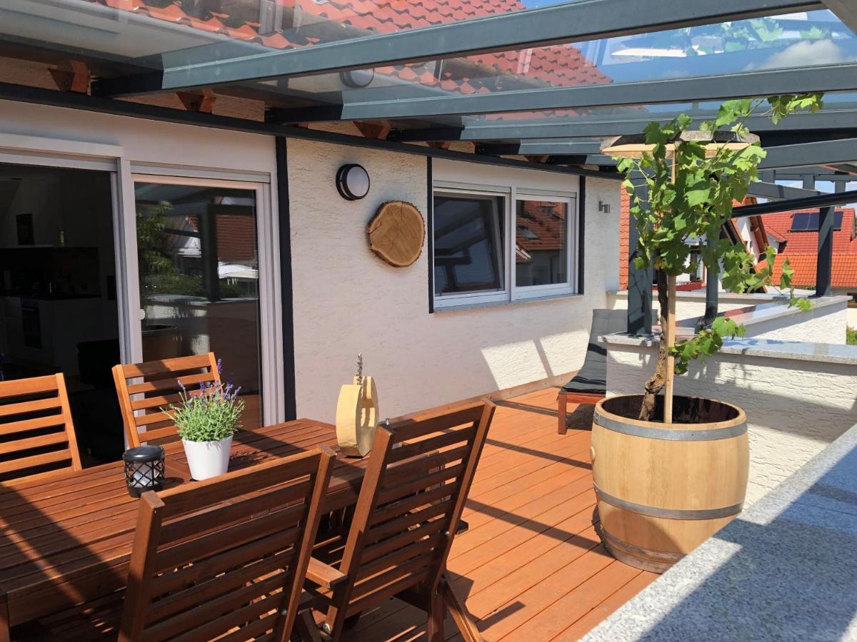 Apartment Keuerleber Holzmaden Eksteriør billede