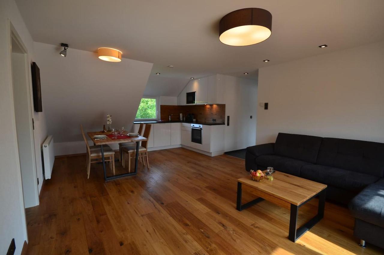 Apartment Keuerleber Holzmaden Eksteriør billede